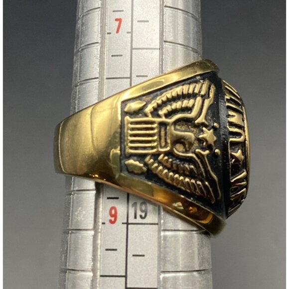 US Veteran Gold Tone Signet Ring Size 8 Military Tribute Unisex All Branches - Picture 8 of 12